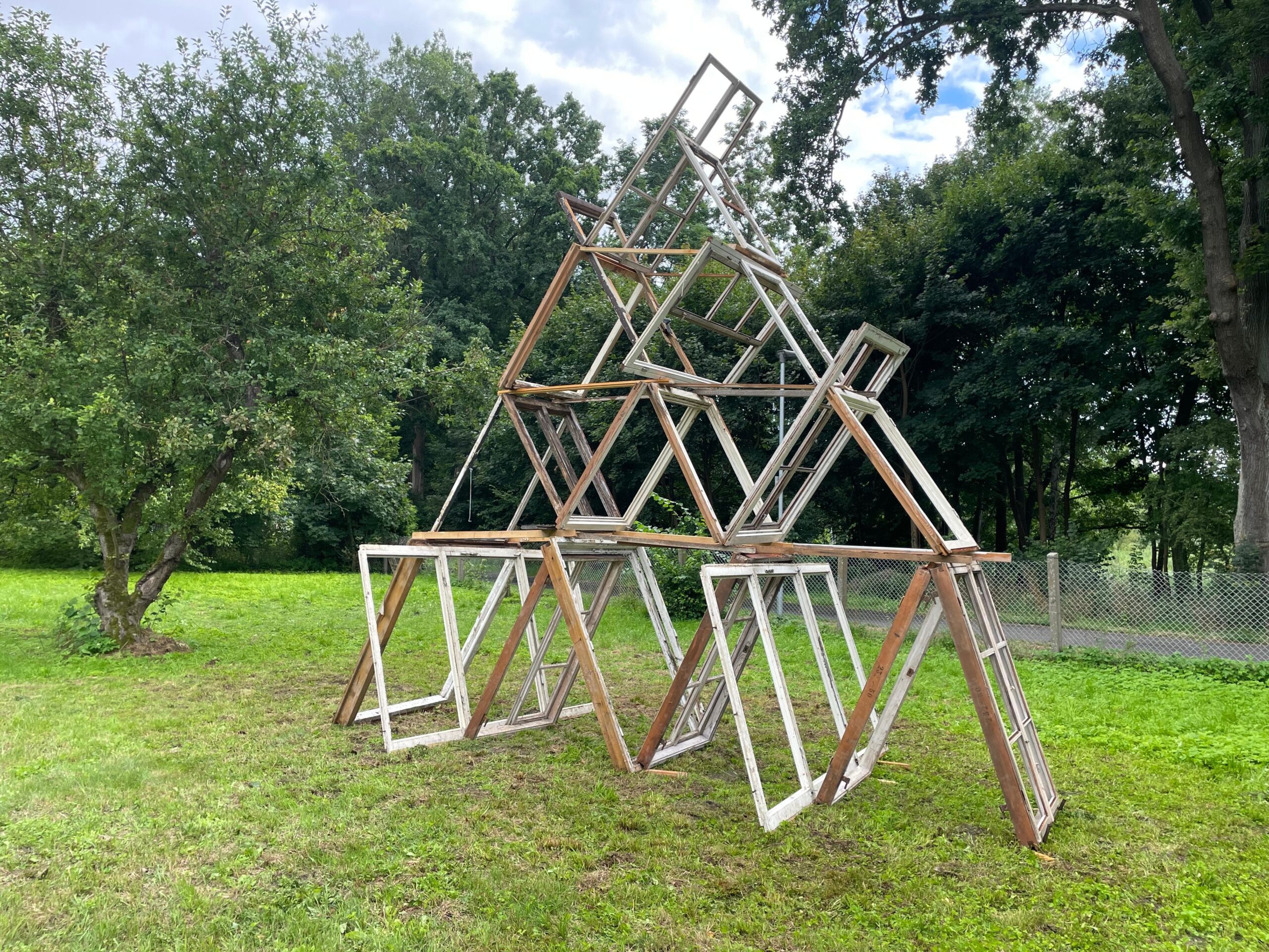 8f686249-49f6-4a05-b132-7f37af677fe0